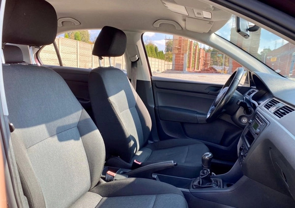 Skoda RAPID cena 26900 przebieg: 184450, rok produkcji 2013 z Szczecinek małe 596